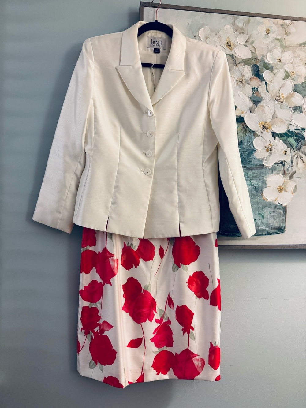 Le Suit 2-Piece Suit White Blazer and Red White Floral Skirt Career Wedding 10P - Picture 3 of 12